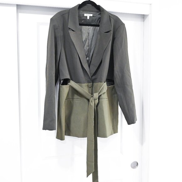 Good American Size 2XL Color Block Side Slit Two Tone Blazer in Olive Green - Picture 2 of 15